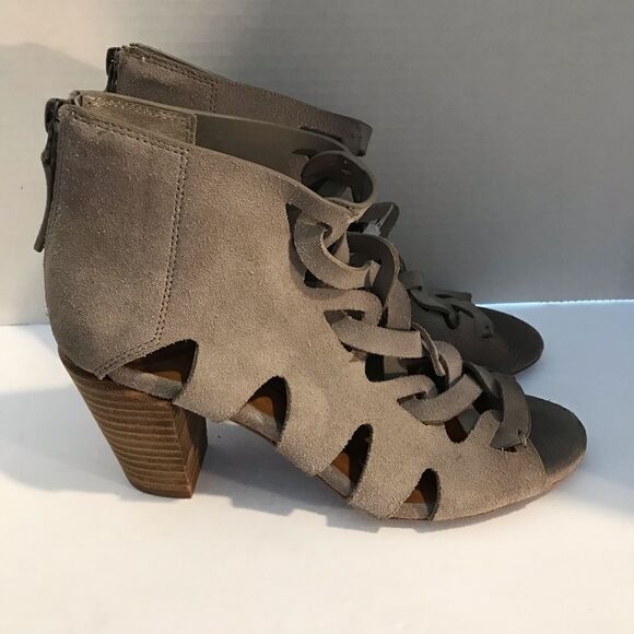 Zodiac Sandals Women's Size 8 Grey Suede Cut-Outs Back-Zip Block Heel NWOT - Picture 7 of 13
